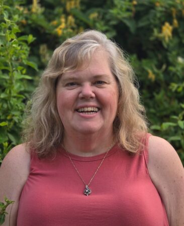 Amy Hedrick Farr Headshot